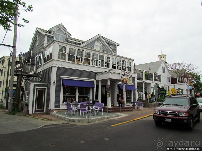 Commersial Street — и прогулка вдоль берега, и шоппинг