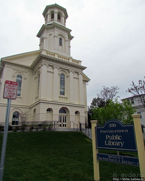 Commersial Street — и прогулка вдоль берега, и шоппинг