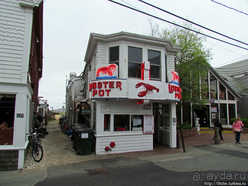 Commersial Street — и прогулка вдоль берега, и шоппинг