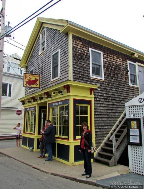 Commersial Street — и прогулка вдоль берега, и шоппинг