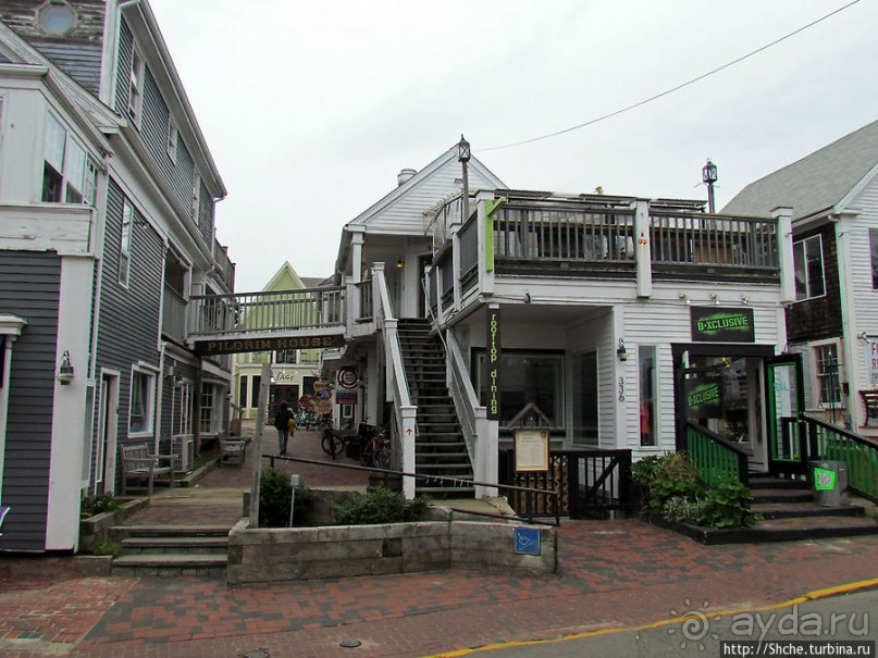 Commersial Street — и прогулка вдоль берега, и шоппинг