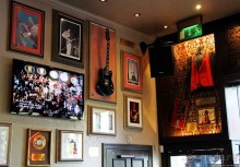 Альбом отзыва "Хард Рок кафе в Лондоне — первое из культовых"