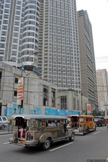 ПоМанила, выМанила