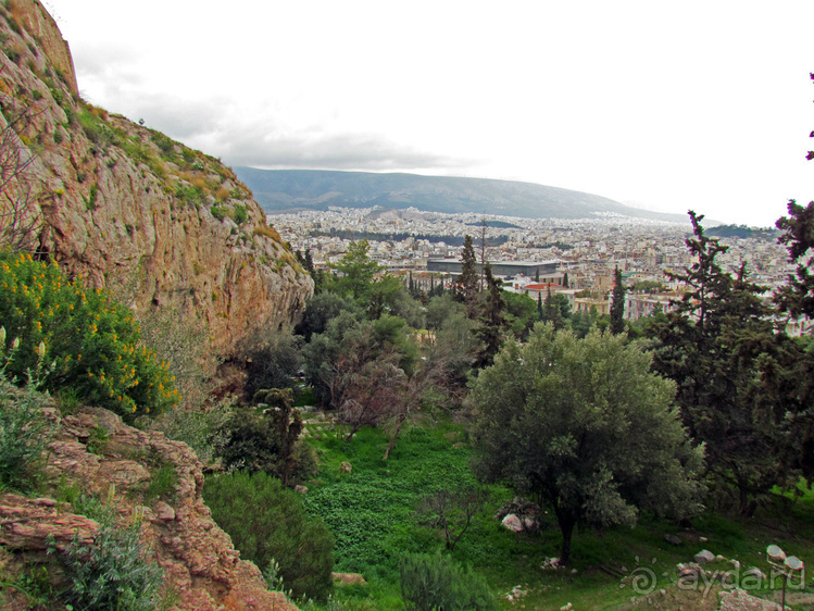 У подножия Акрополя