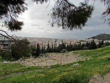 У подножия Акрополя