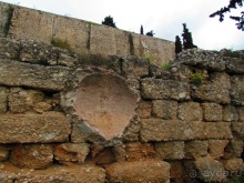 У подножия Акрополя