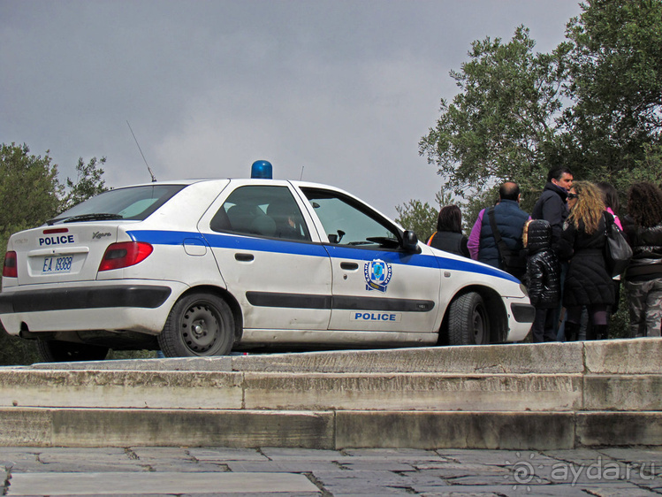 У подножия Акрополя