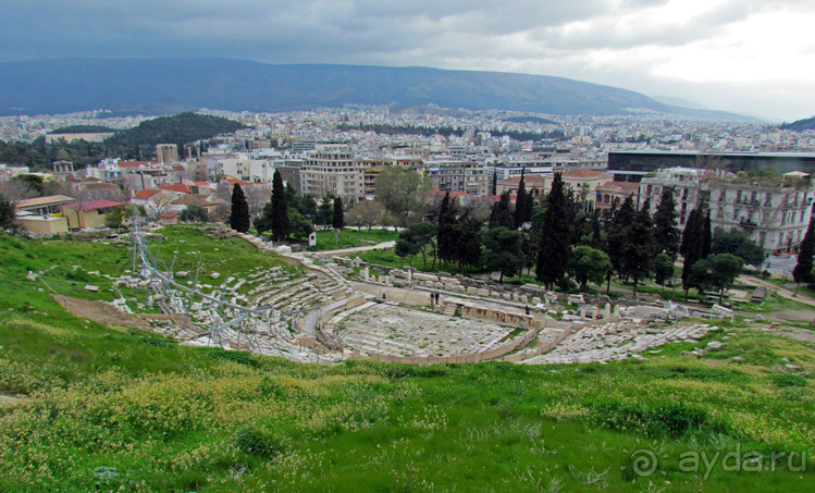 У подножия Акрополя