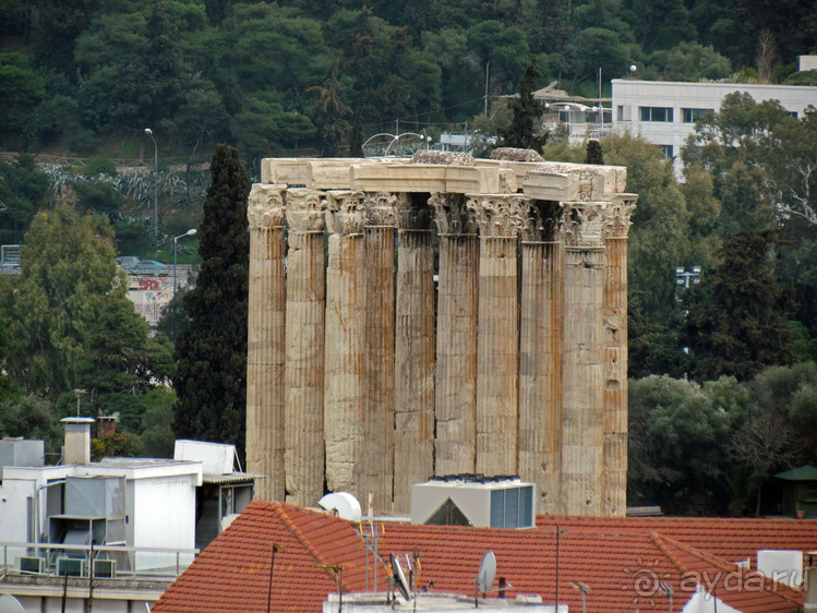 У подножия Акрополя