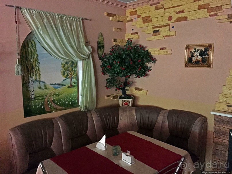 Райская пища в райском интерьере в "Эдеме"