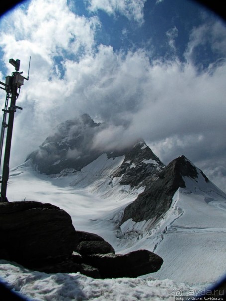 "Коромысло юной девушки" — горный хребет в Бернских Альпах