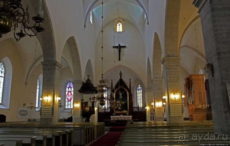 Неоготическая приходская церковь на площади Свободы