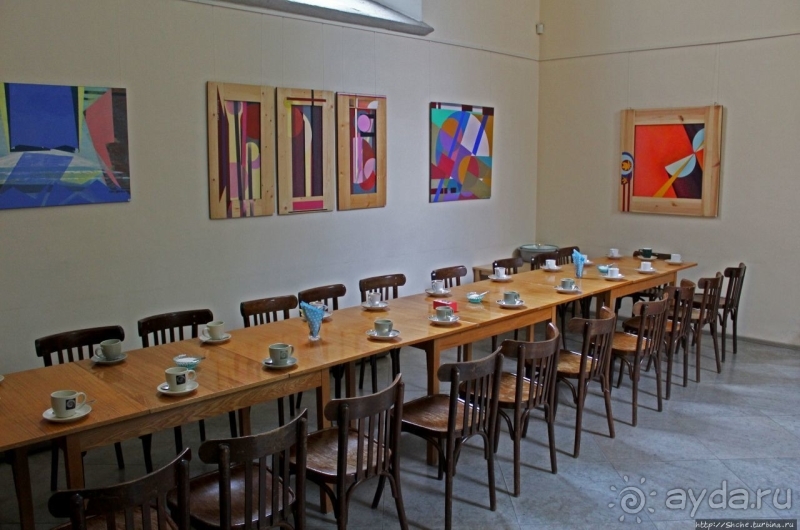 Неоготическая приходская церковь на площади Свободы