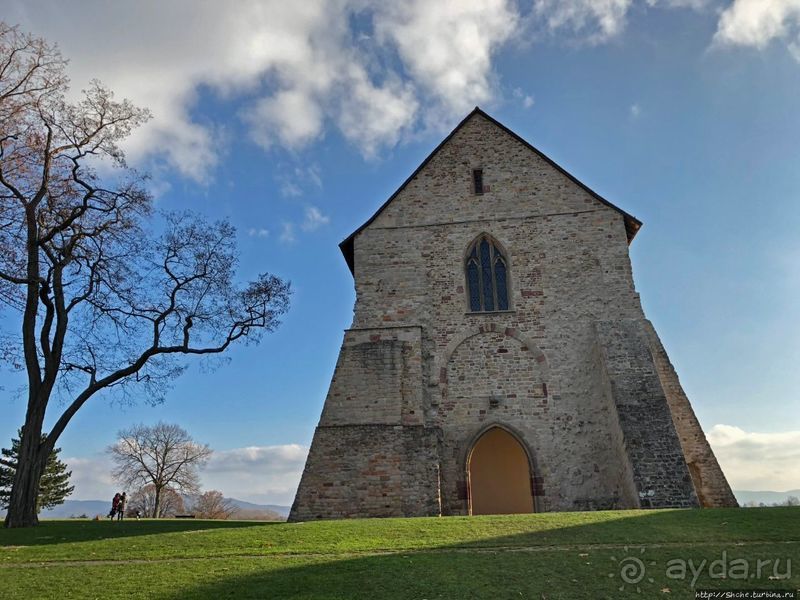 Что осталось от имперского монастыря в Лорше (ЮНЕСКО № 515)