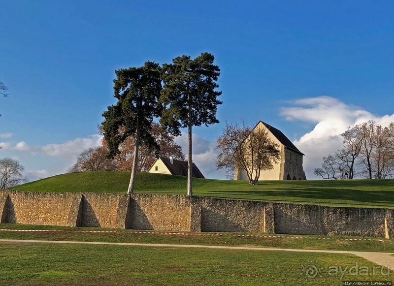 Что осталось от имперского монастыря в Лорше (ЮНЕСКО № 515)