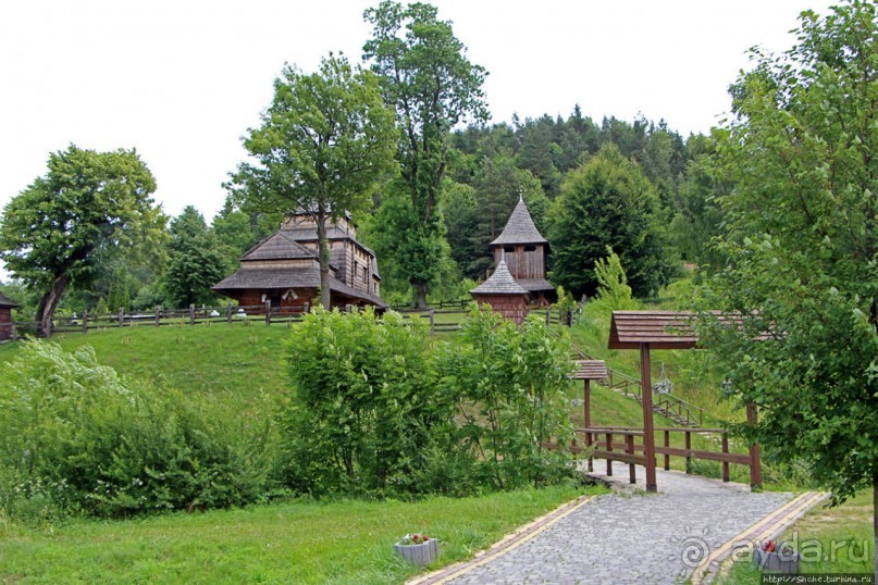 Деревянные церкви Карпат... Потелич (объект ЮНЕСКО 1424-8)