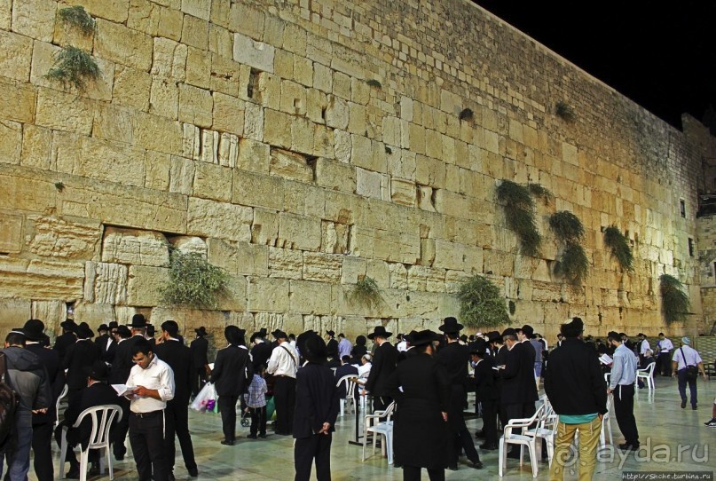 Стена Плача — величайшая святыня иудаизма