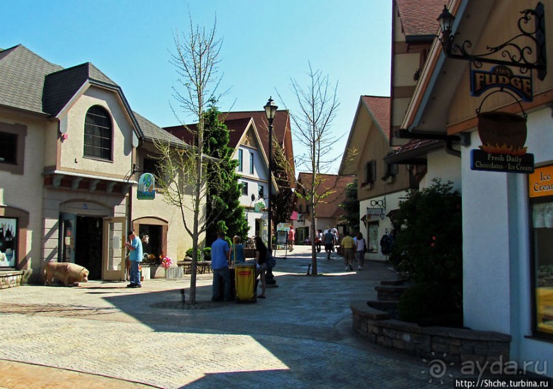 River Place — немецкая сказка для туристов в Америке