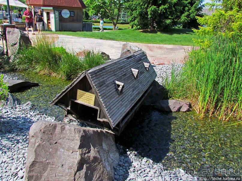 River Place — немецкая сказка для туристов в Америке