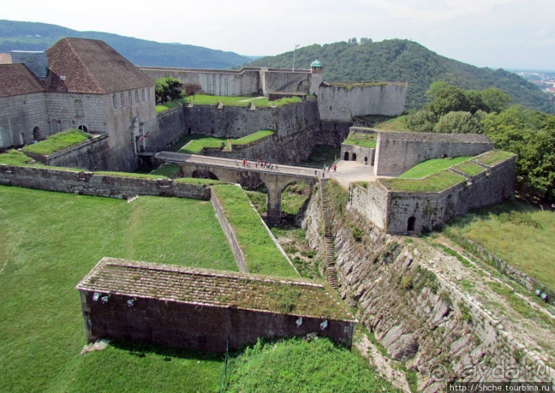 Цитадель города Безансон. Прогулка по стенам крепости.