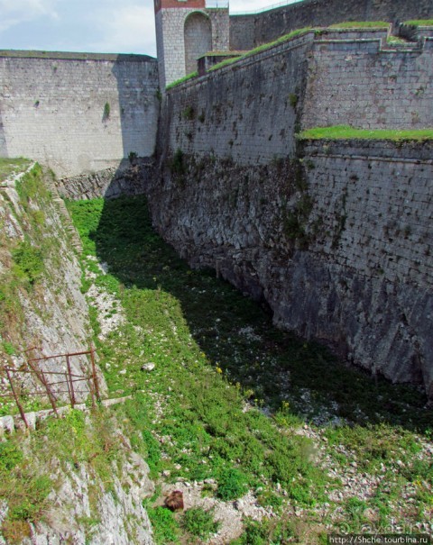 Цитадель города Безансон. Прогулка по стенам крепости.