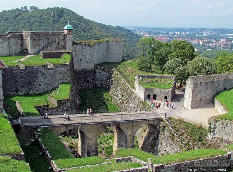 Цитадель города Безансон. Прогулка по стенам крепости.