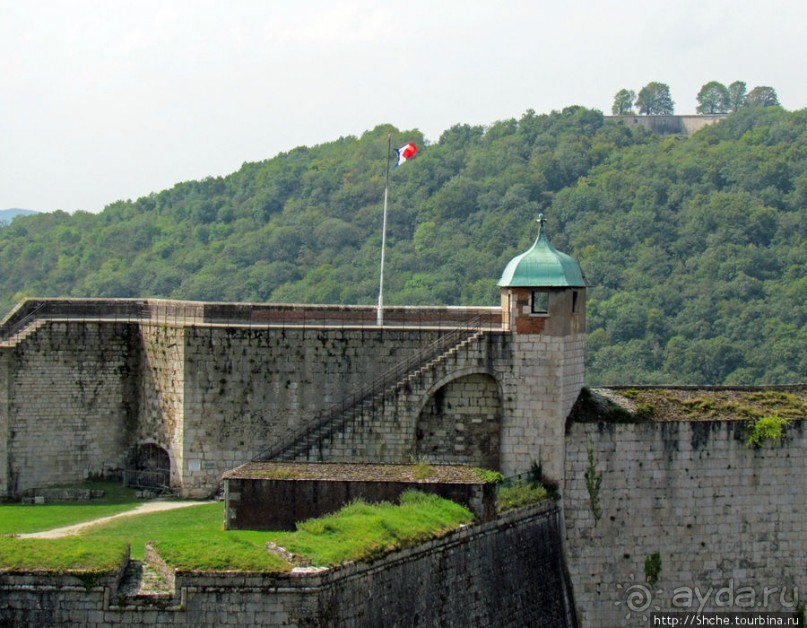 Цитадель города Безансон. Прогулка по стенам крепости.