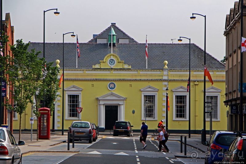 Случайное знакомство со старейшим городом Северной Ирландии 
