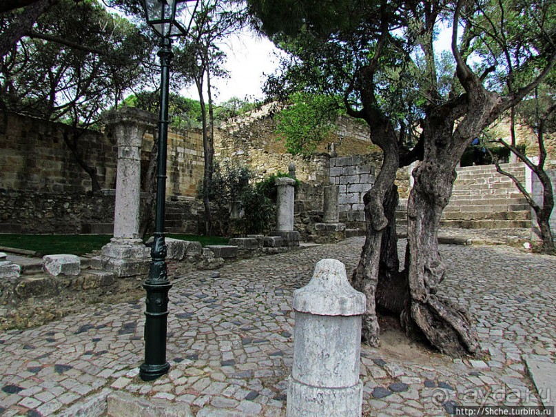 Альбом отзыва "Прогулка по территори цитадели Сан Жоржи, простор и красота"