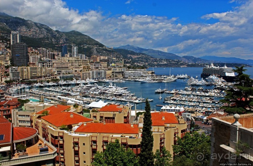 Port Hercule — морские ворота для "богатеньких Буратин"