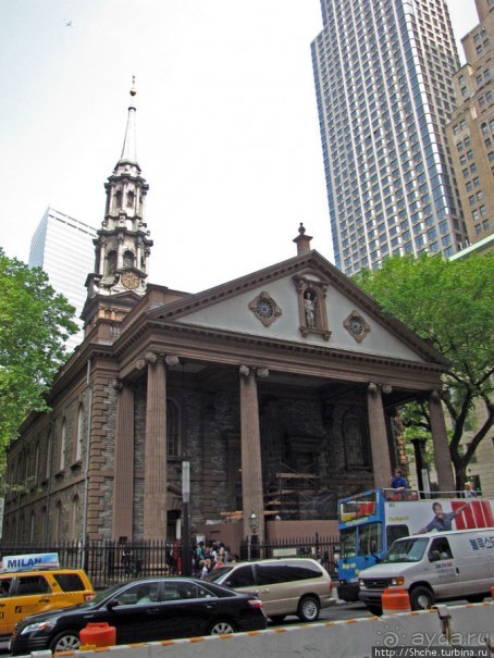 "Небоскребы, небоскребы, а я маленький такой..."