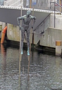 Променад вдоль берегов бухты Pipervika, элитный Aker Brygge