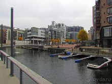 Променад вдоль берегов бухты Pipervika, элитный Aker Brygge