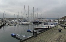 Променад вдоль берегов бухты Pipervika, элитный Aker Brygge