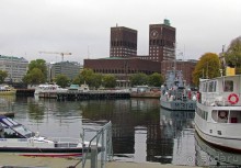 Променад вдоль берегов бухты Pipervika, элитный Aker Brygge