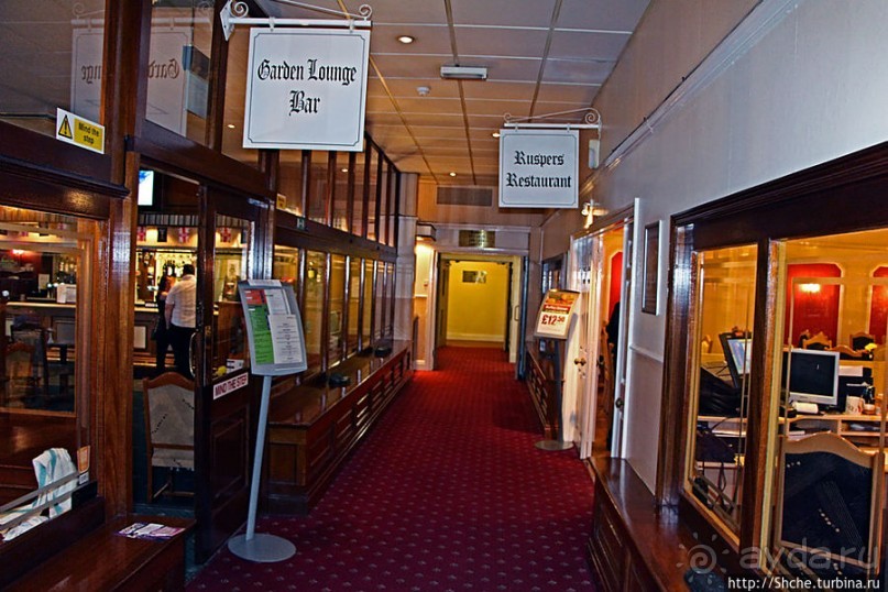 Разумный выбор для ночевки возле Гатвика