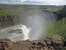 "Золотой" водопад Gullfoss — третий пункт "Золотого Кольца"