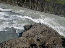 "Золотой" водопад Gullfoss — третий пункт "Золотого Кольца"