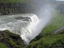 "Золотой" водопад Gullfoss — третий пункт "Золотого Кольца"