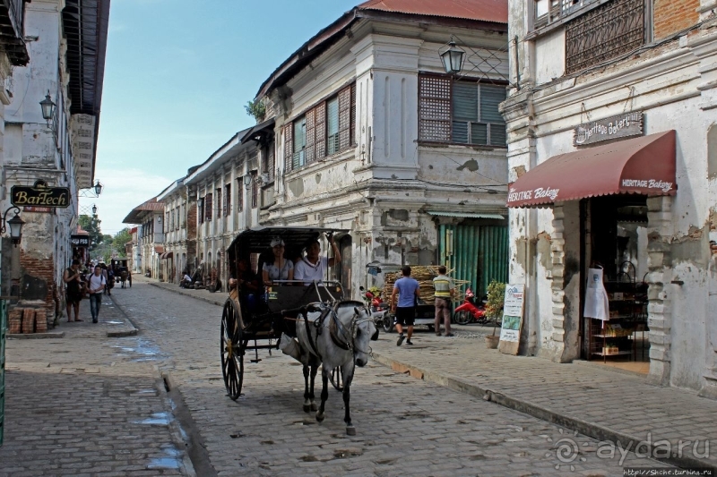 Calle Crisologo — пешеходная "визитка" исторического Вигана