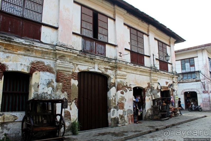 Calle Crisologo — пешеходная "визитка" исторического Вигана
