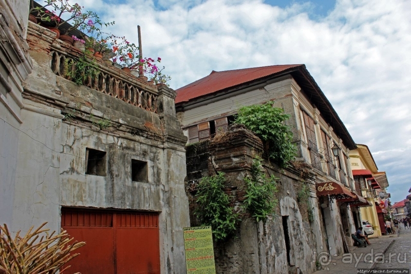 Calle Crisologo — пешеходная "визитка" исторического Вигана