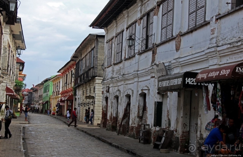 Calle Crisologo — пешеходная "визитка" исторического Вигана