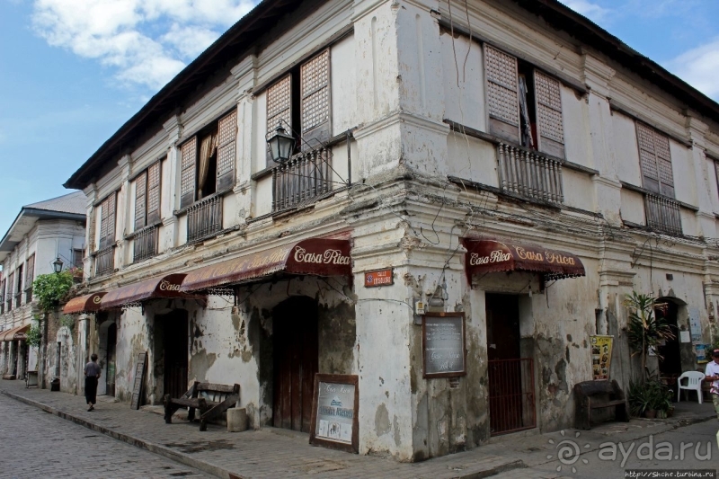 Calle Crisologo — пешеходная "визитка" исторического Вигана