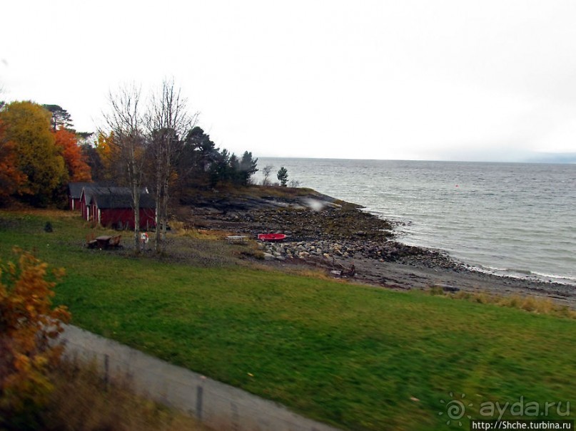Обычный городок на берегу фьерда Trondheimfjerden
