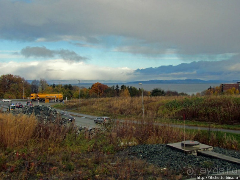 Обычный городок на берегу фьерда Trondheimfjerden
