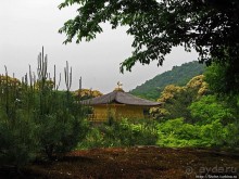 Кинкаку-дзи (Золотой павильон) в Киото и зеркальный водоем