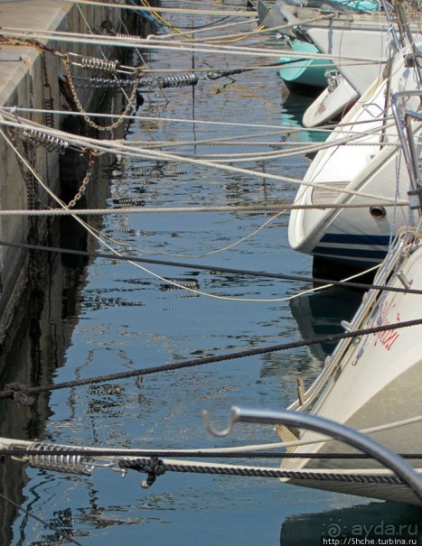 "Flisvos Marina" — крупнейшая парковка для частных яхт