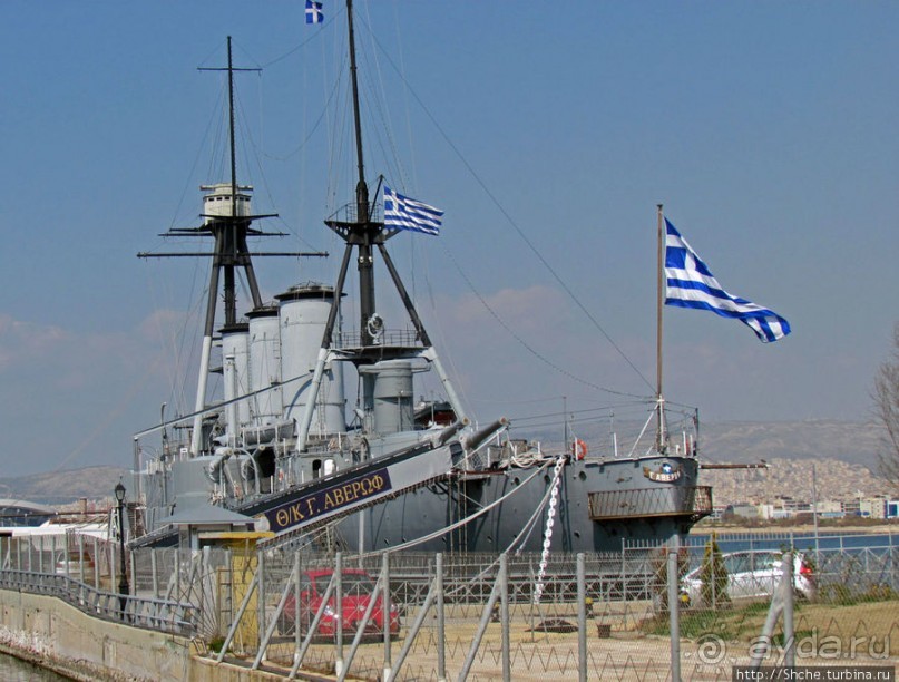 "Flisvos Marina" — крупнейшая парковка для частных яхт