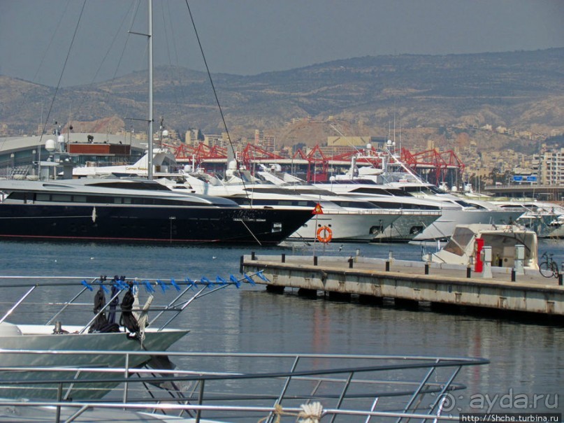 "Flisvos Marina" — крупнейшая парковка для частных яхт